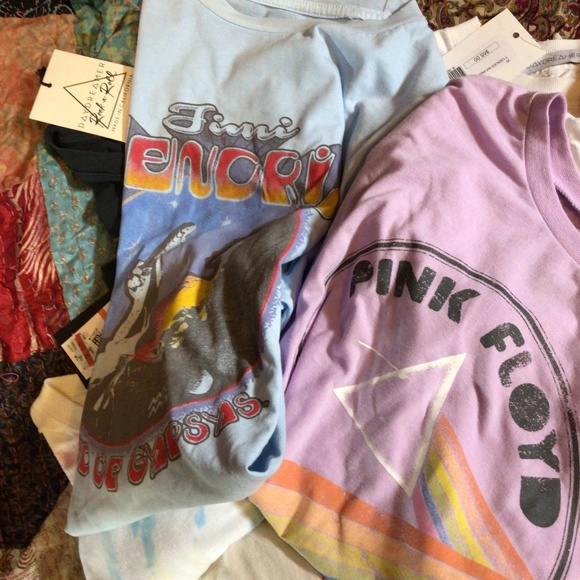 NEaw arrivals! Listing now! Daydreamer and junk food vintage graphic rock tees - Picture 1 of 9